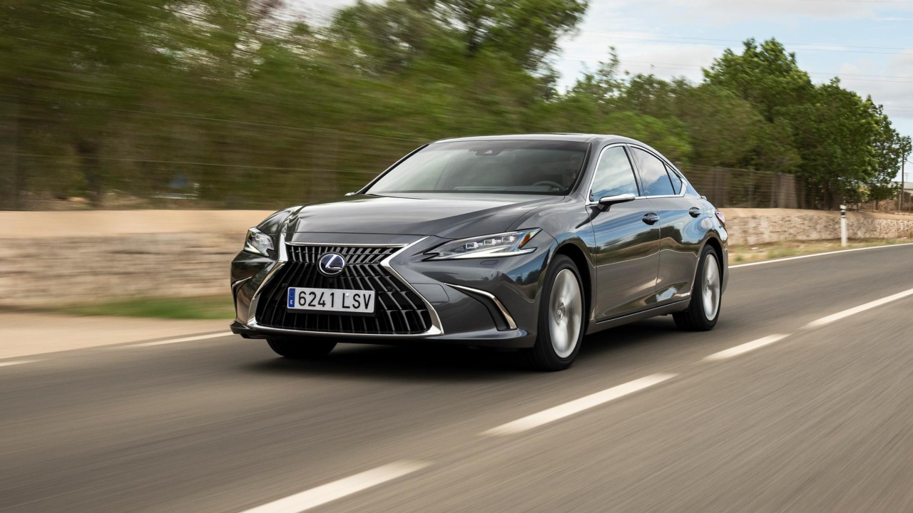 Lexus ES 300h grau