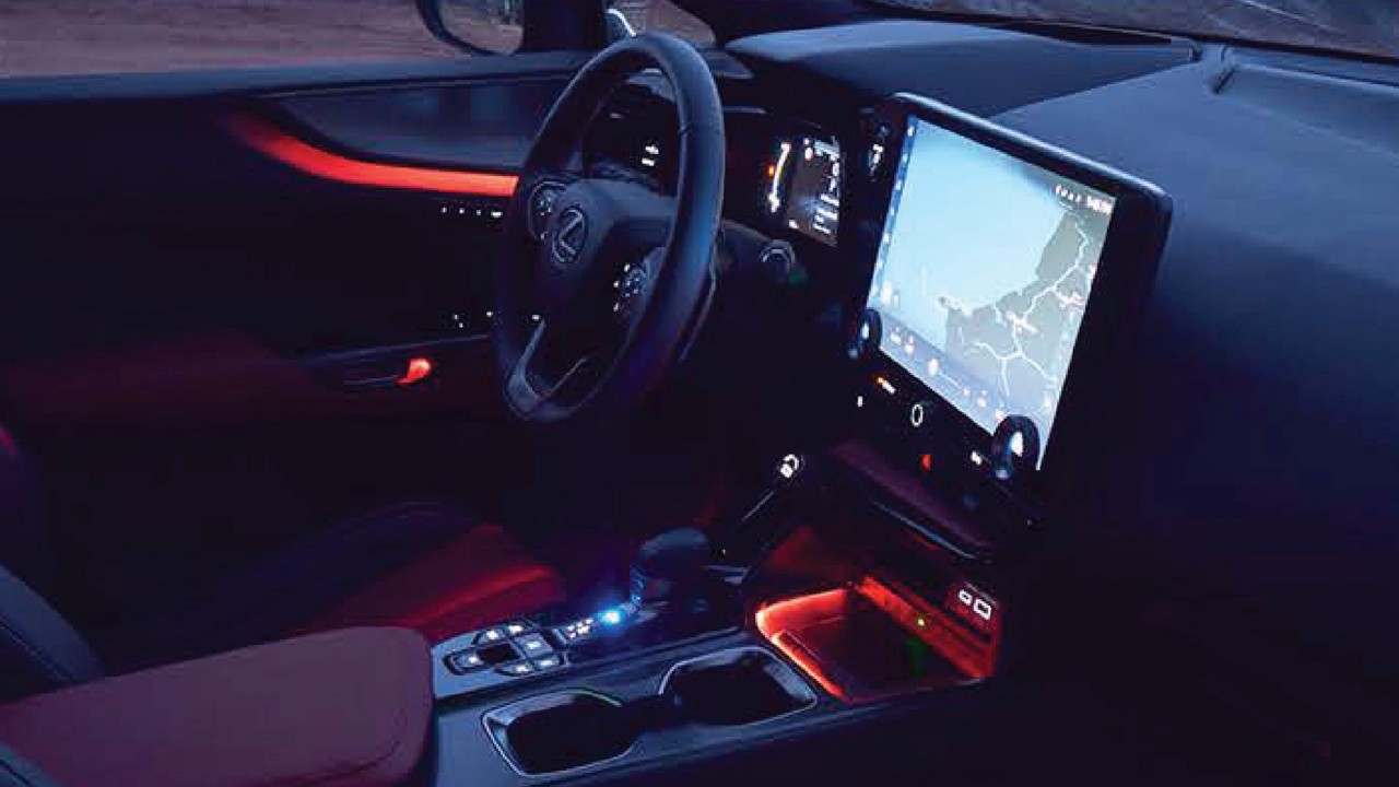 Lexus NX grau