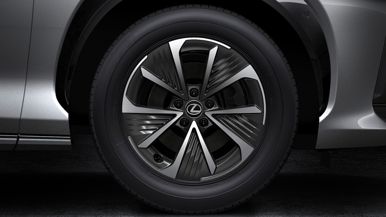 der-neue-vollelektrische-lexus-rz-450e-05