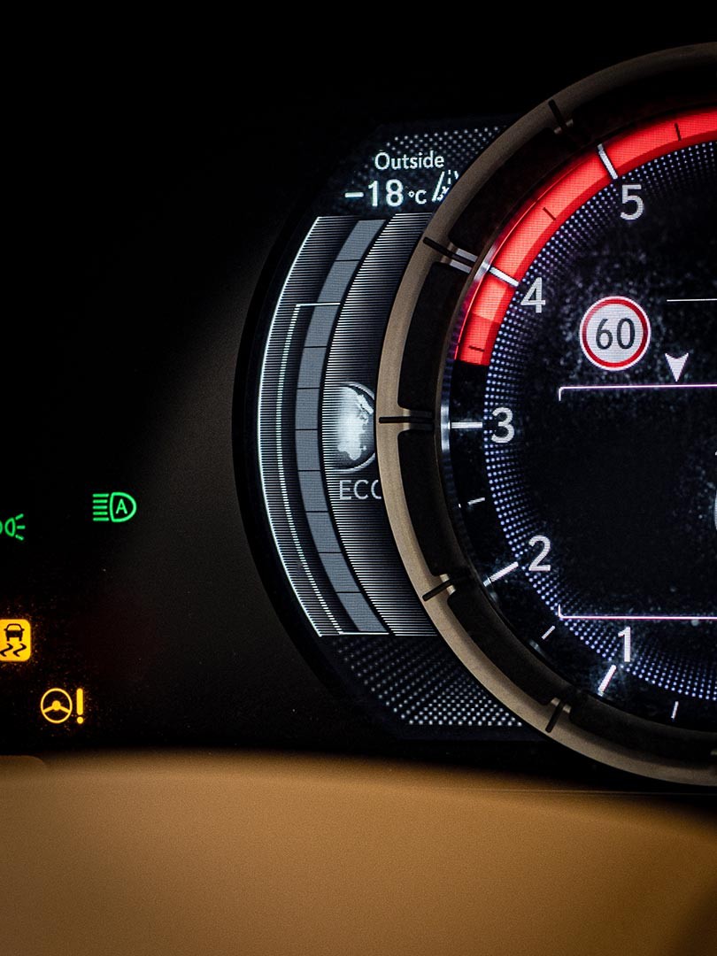 Tacho des Lexus LC Cabriolet