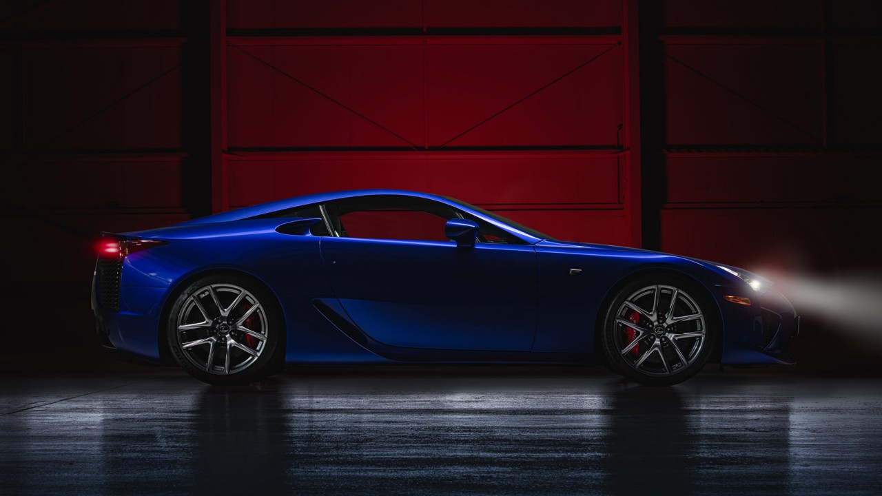 Lexus LFA in Blau