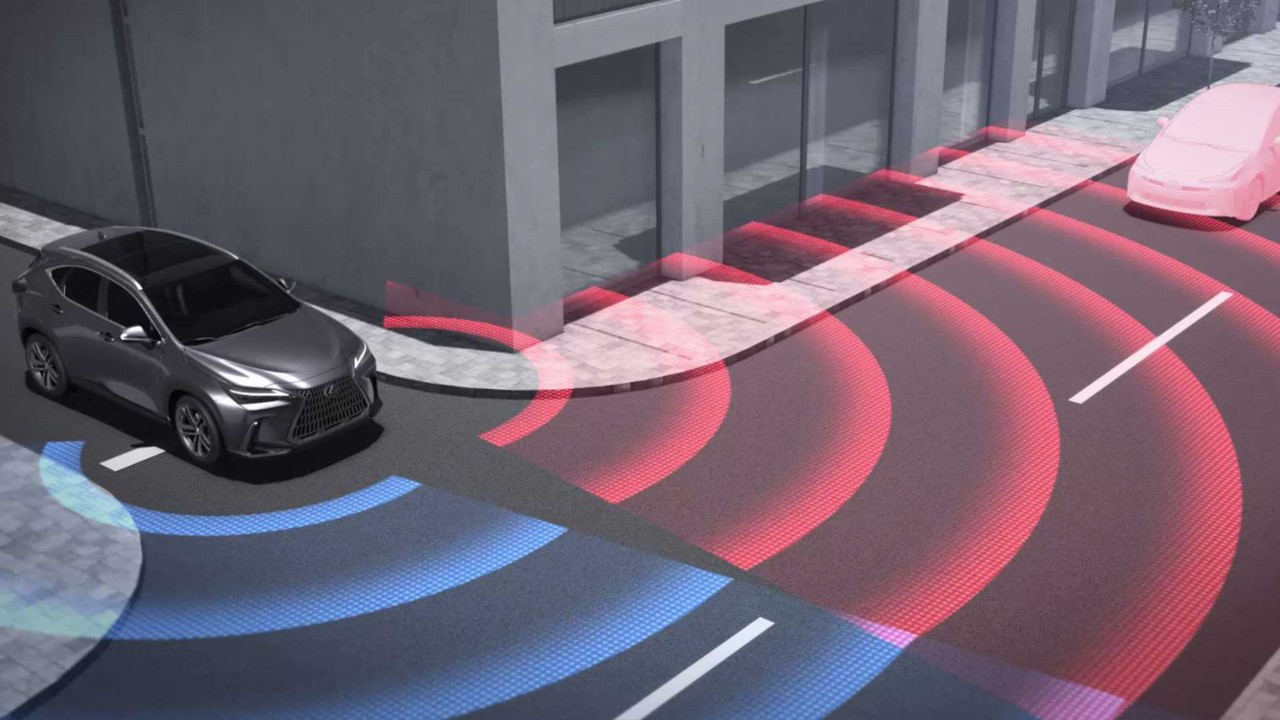 UMFASSENDE ASSISTENZSYSTEME SCHÜTZEN FAHRER UND ANDERE VERKEHRSTEILNEHMER