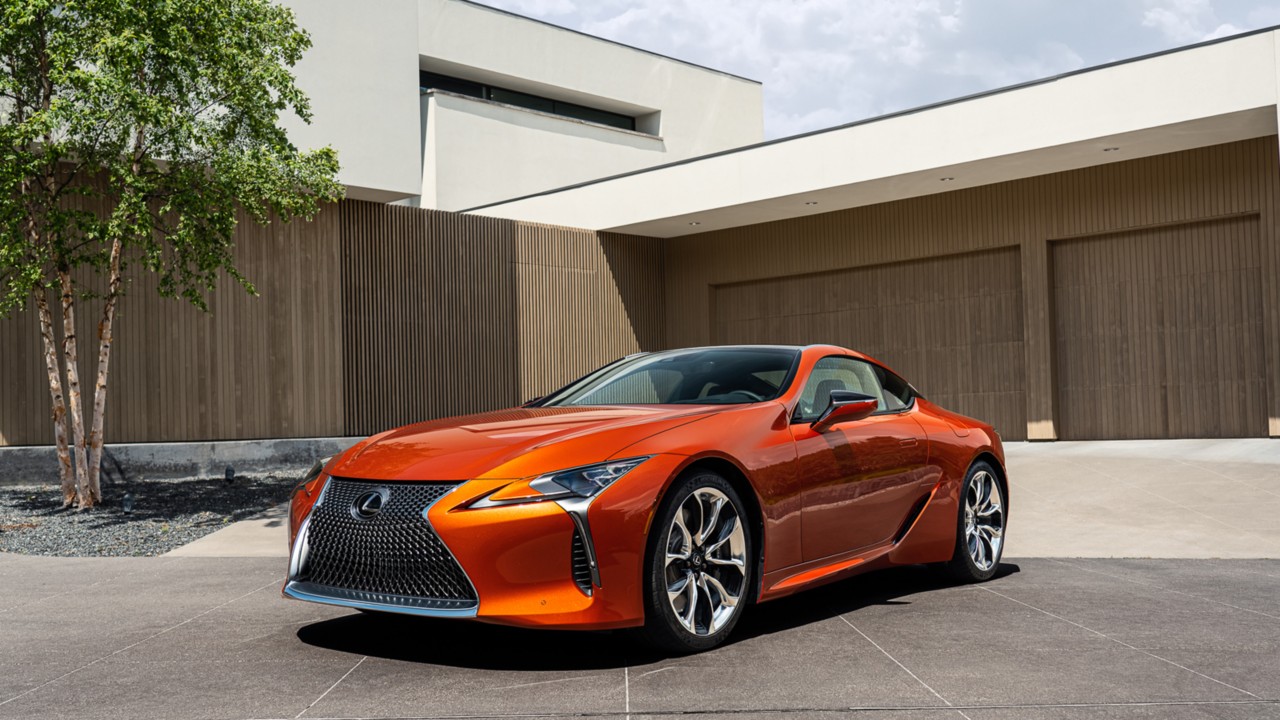 Lexus LC 500 silber