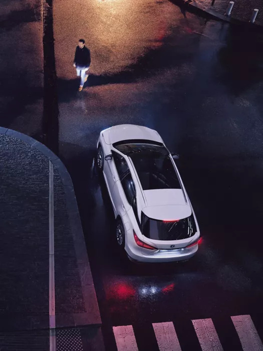 Lexus Safety System + detecting a pedestrian 