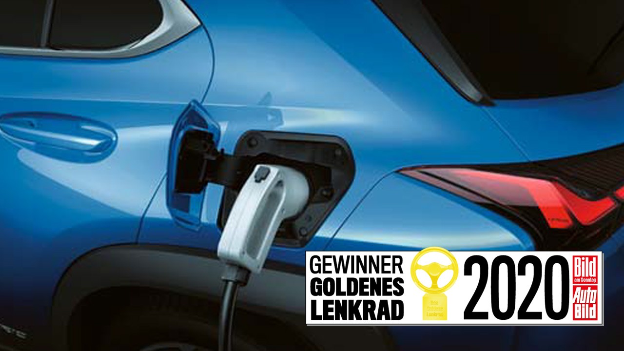 Der neue vollelektrische Lexus UX 300e ist Gewinner des Goldenen Lenkrads und wurde von AUTO BILD & BILD AM SONNTAG als „Innovation des Jahres“ ausgezeichnet.
