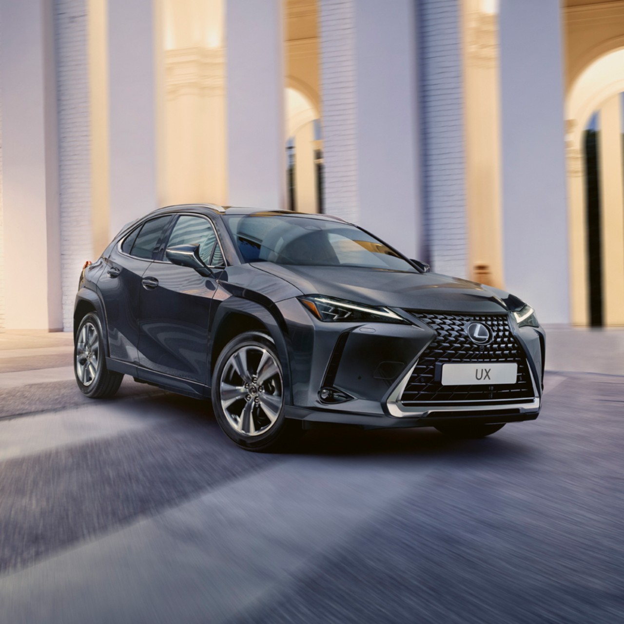 LEXUS UX KOMPLETTR DER visual data 8