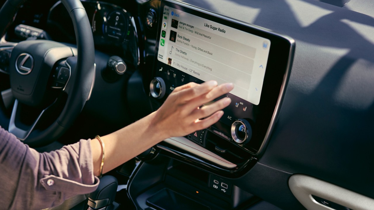 Lexus multimedia screen